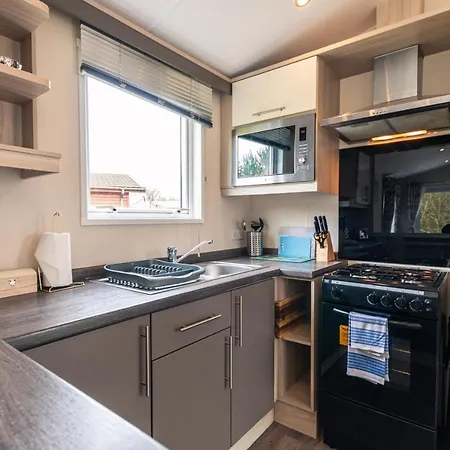 Meadows With Hot Tub * Malton