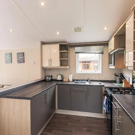 Lodge Meadows With Hot Tub