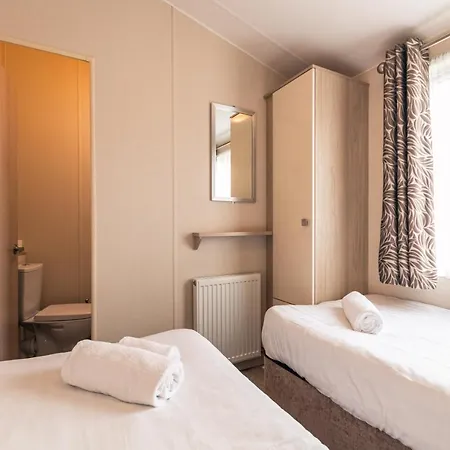 Meadows With Hot Tub *