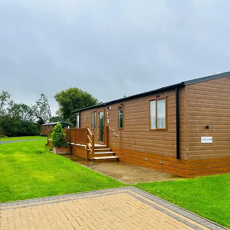 Lodge Meadows With Hot Tub